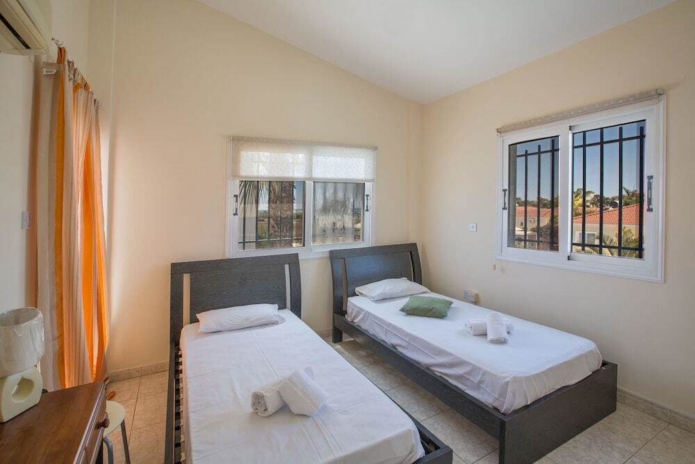 Айя-Напа: Cyprus Villa Tg12 Gold