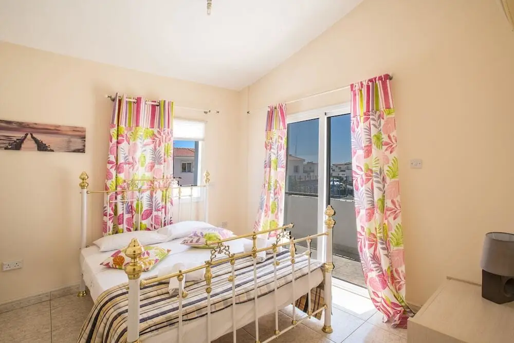 Айя-Напа: Cyprus Villa Tg12 Gold