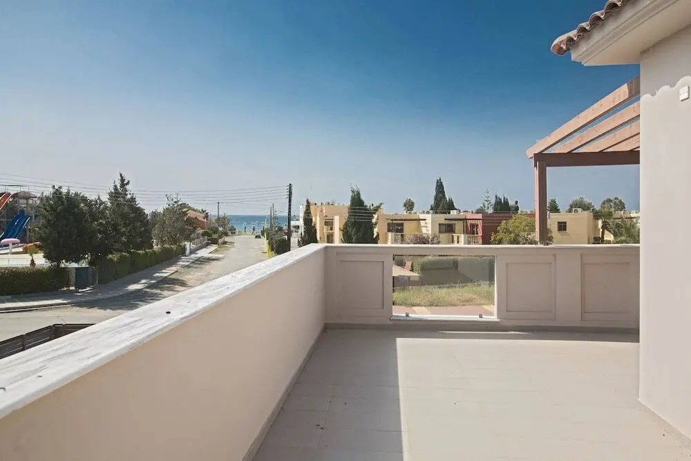 Айя-Напа: Celebrity Villa Scotty T I3