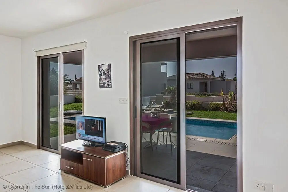 Айя-Напа: Celebrity Villa Scotty T D2