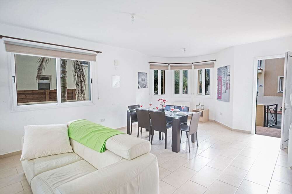 Паралимни: Cyprus Villa Near the Beach, Paralimni Villa 1198