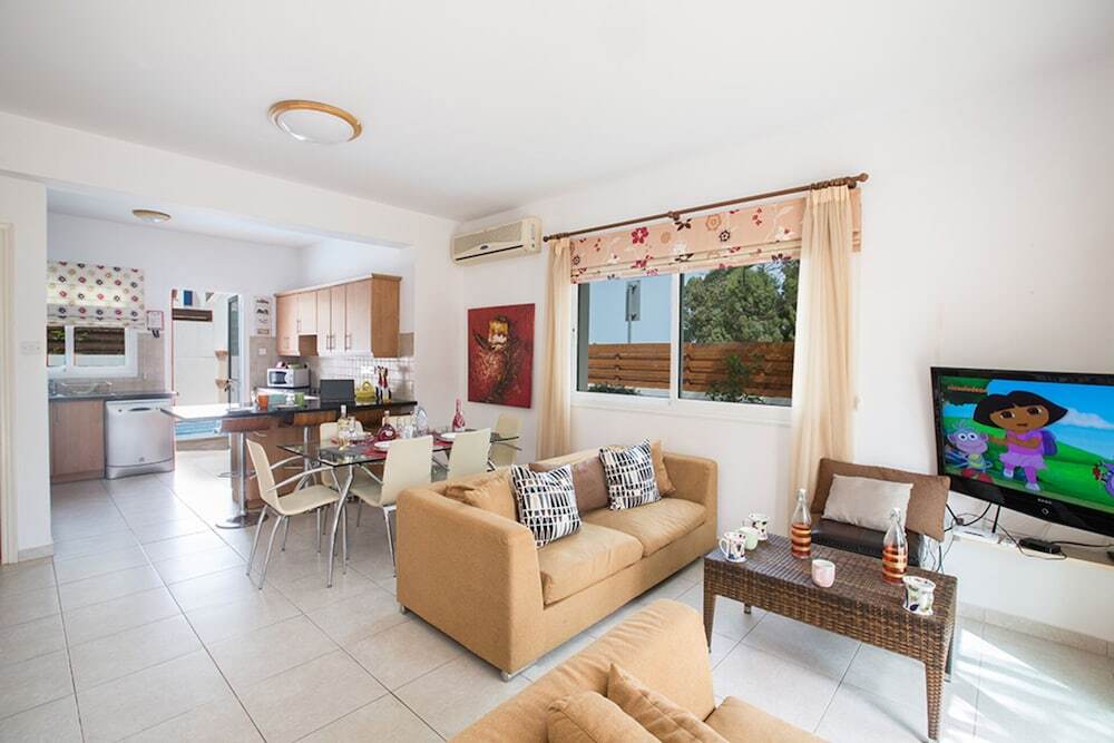 Протарас: Cyprus Villa Near the Beach, Paralimni Villa 1308