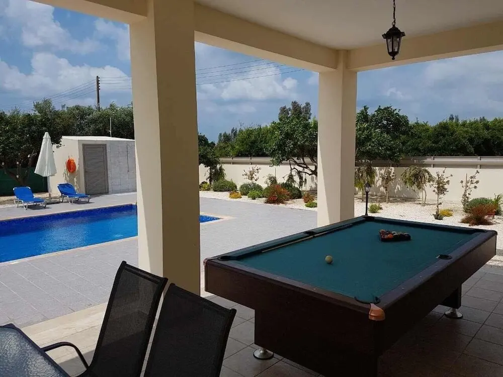 Аргака: Stunning new Beach Front Villa,1st Line to the Beach, Large Pool, Wonderful Area
