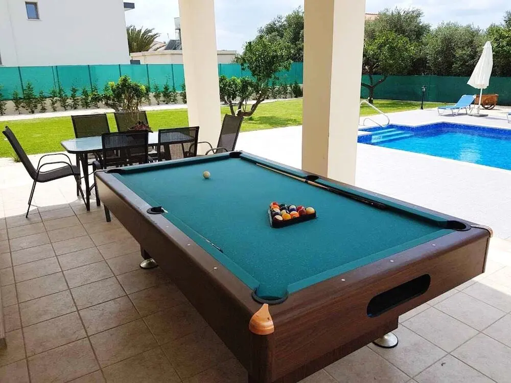 Аргака: Stunning new Beach Front Villa,1st Line to the Beach, Large Pool, Wonderful Area
