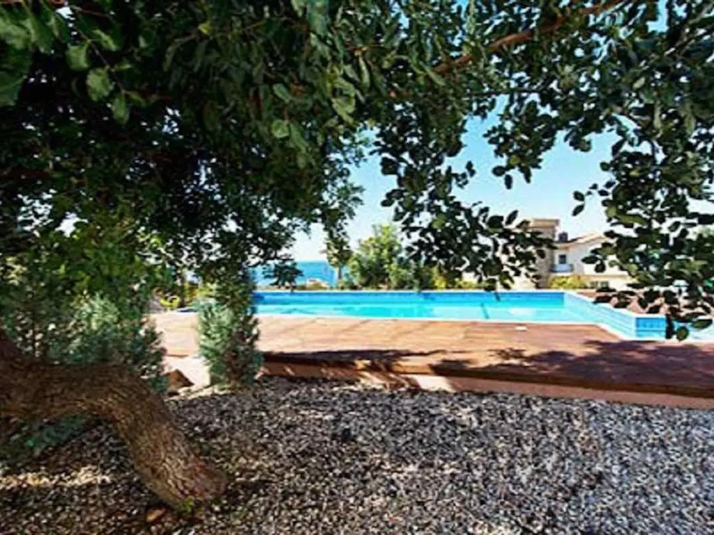 An Executive 3 Bedroom Villa, Private Pool, Ac Wifi in all Rooms, Internet Tv — фото 1