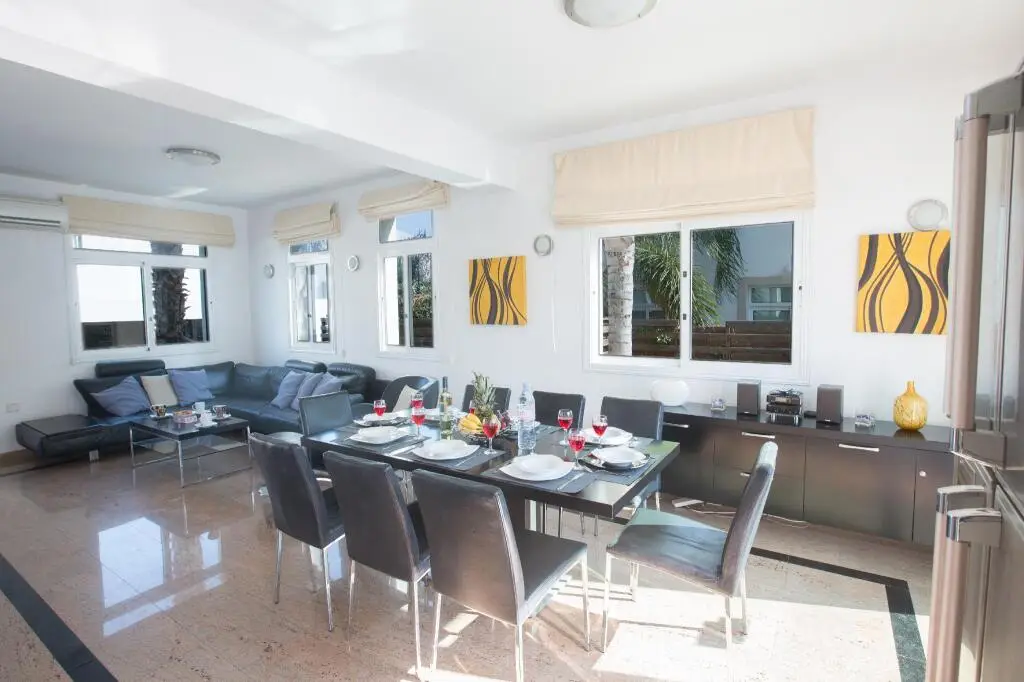Протарас: Villa Naomi, Beautiful 4bdr Central Protaras Villa with Private Pool