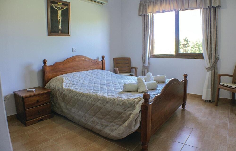 Скарину: Beautiful Home in Maroni Lamaka With Wifi and 4 Bedrooms