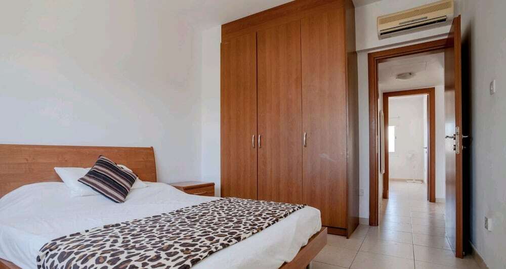 Пейя: Spacious and Modern 2 bed Apartment in Peyia