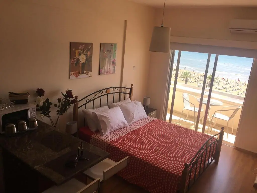 Ларнака: Alex Beach Apartment 33