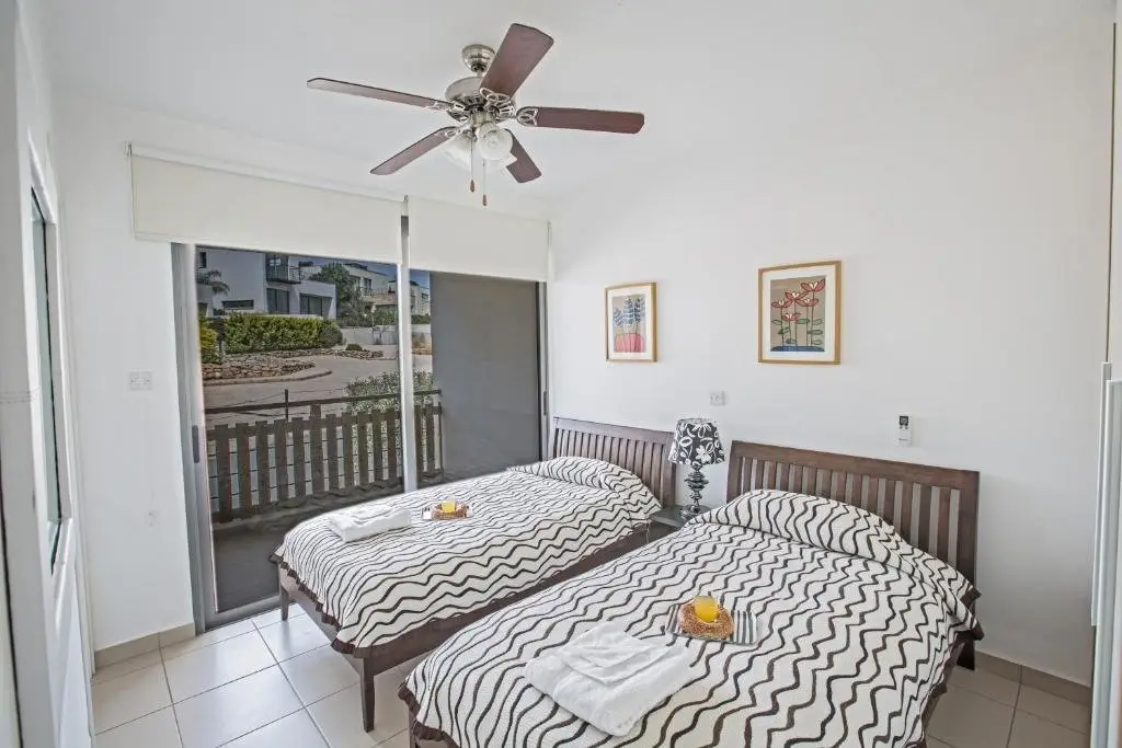 Нео Хорио: Esprit Villa 20