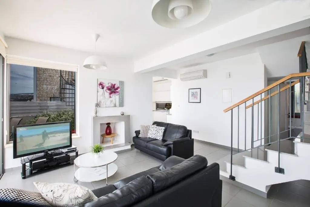Нео Хорио: Esprit Villa 21