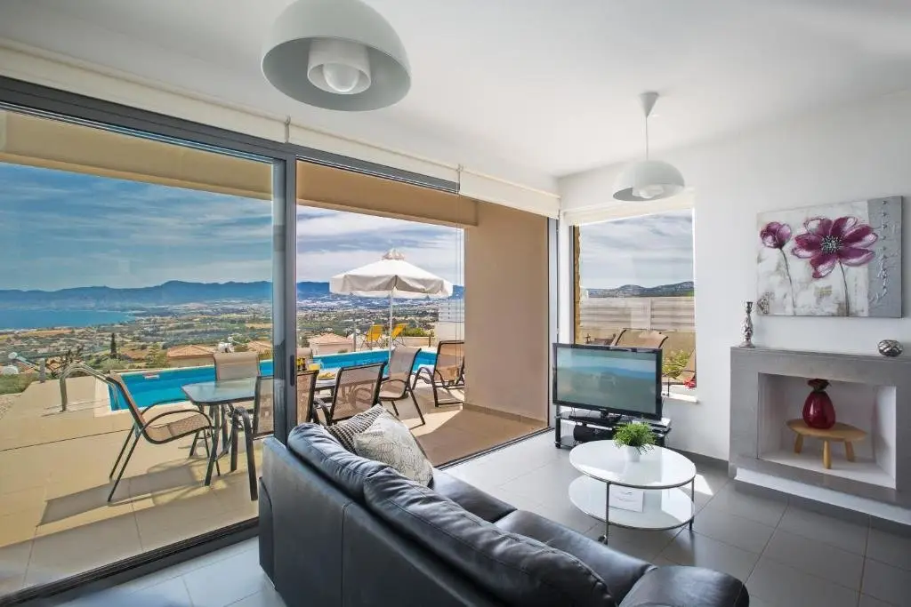 Нео Хорио: Esprit Villa 21