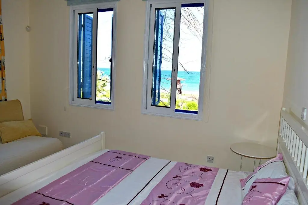 Полис Хрисохус: Latchi Beach Front Villa - Private Heated Pool - Amazing Uninterrupted Sea Views
