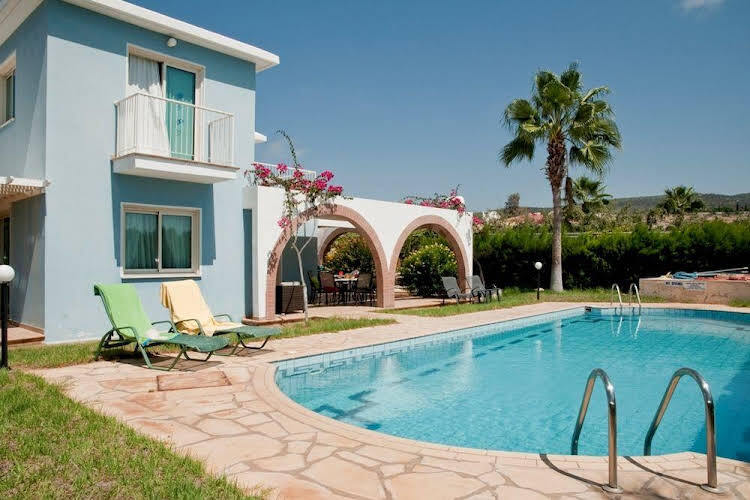 Пейя: Villa Anthia