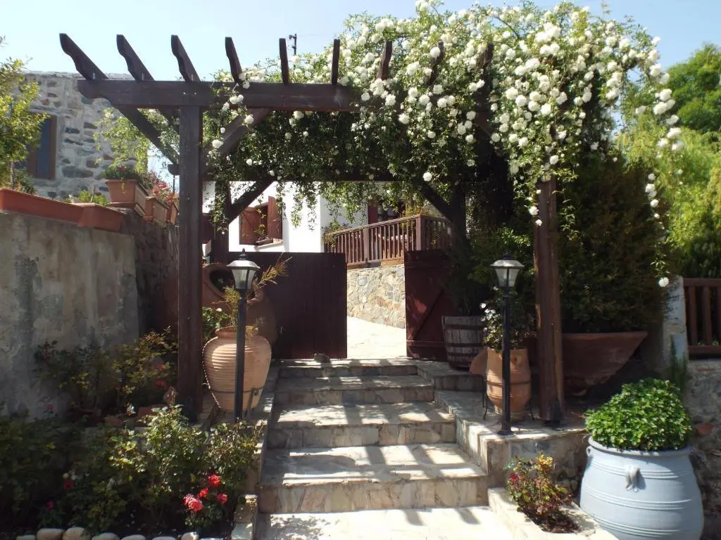Какопетрия: The Pomegranate's House