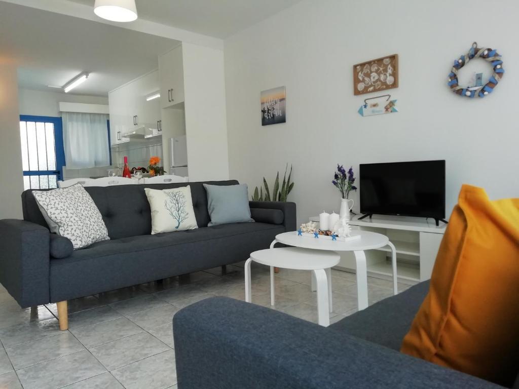 Пафос: Ocean Blue Apartments