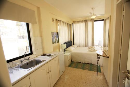 Писсури: Pissouri Village Studios