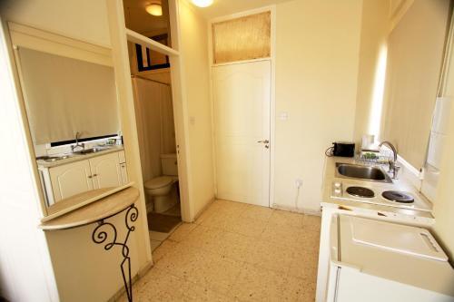Писсури: Pissouri Village Studios