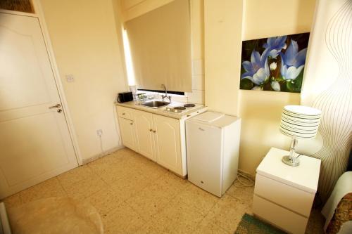 Писсури: Pissouri Village Studios