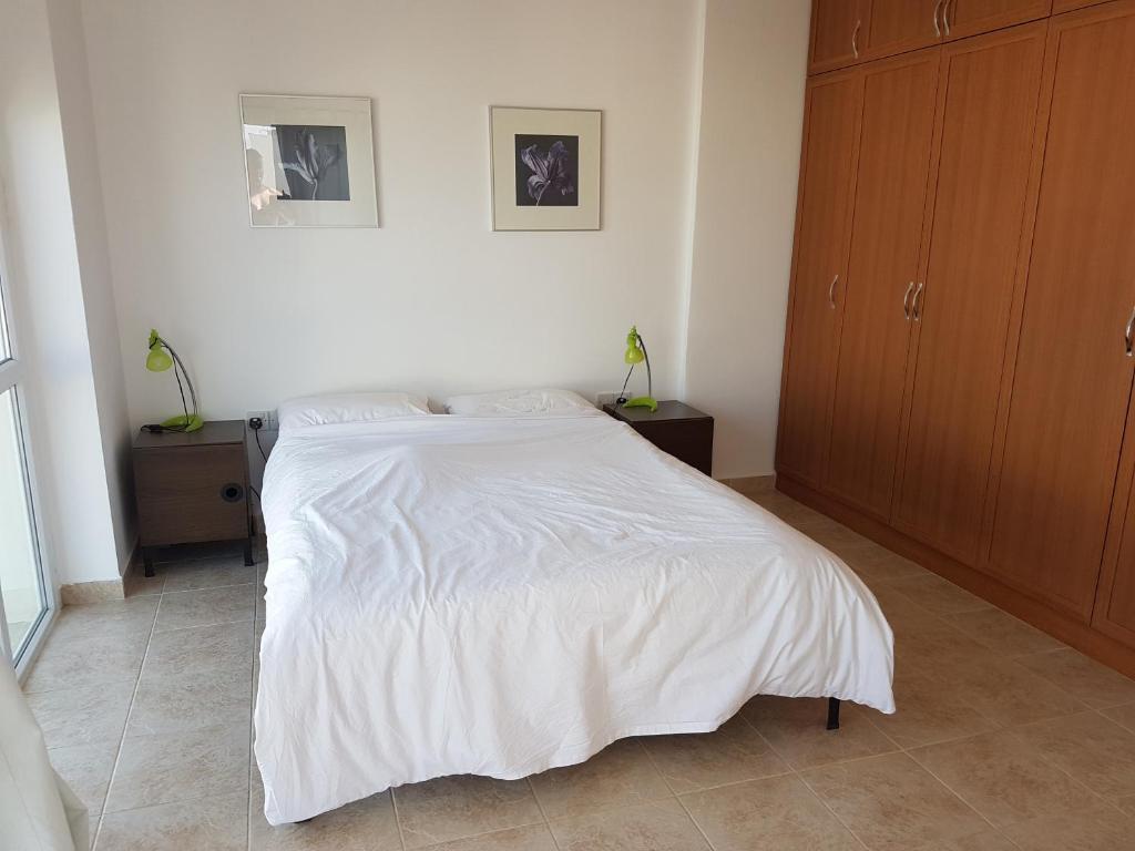 Какопетрия: Aphrodite Beachfront Penthouse Apartment