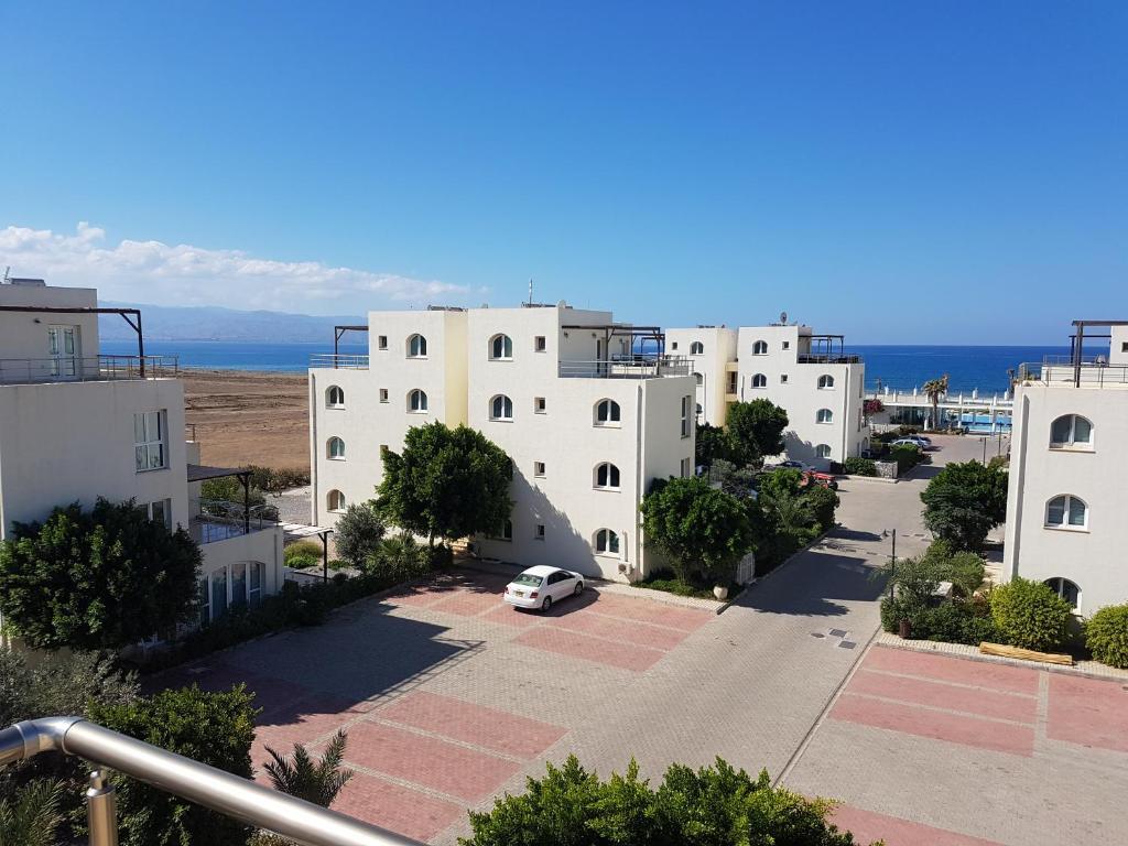 Aphrodite Beachfront Penthouse Apartment — фото 1