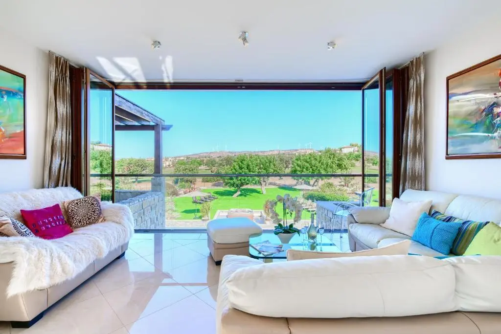 Куклия: 5 bedroom Villa Rio with large private pool and hot tub, Aphrodite Hills Resort
