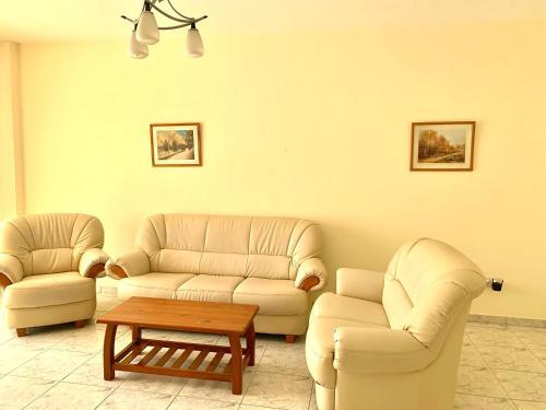 Пафос: Danaos Complex