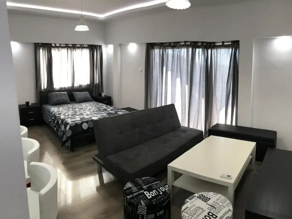 Пафос: Papadavid Apartments