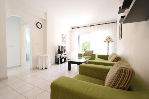 Пафос: Victor Apartment