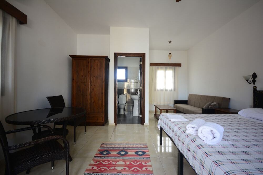 Дипкарпаз: Villa Lembos