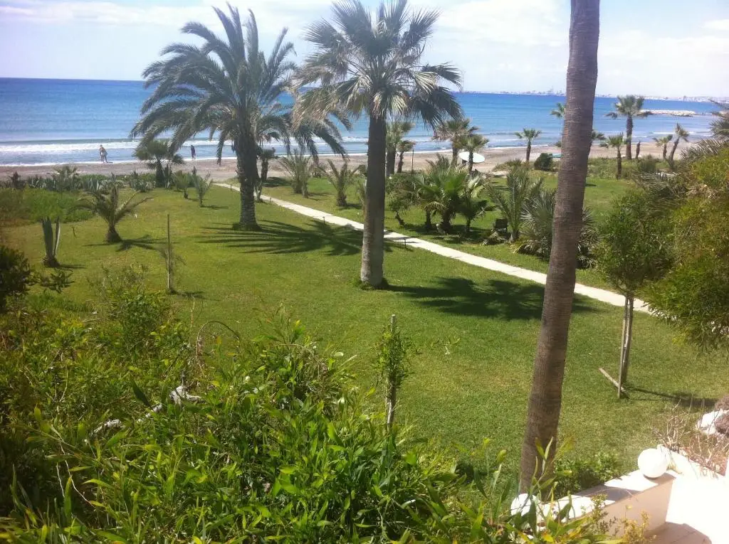 Ларнака: Sandy Beach Apt 26
