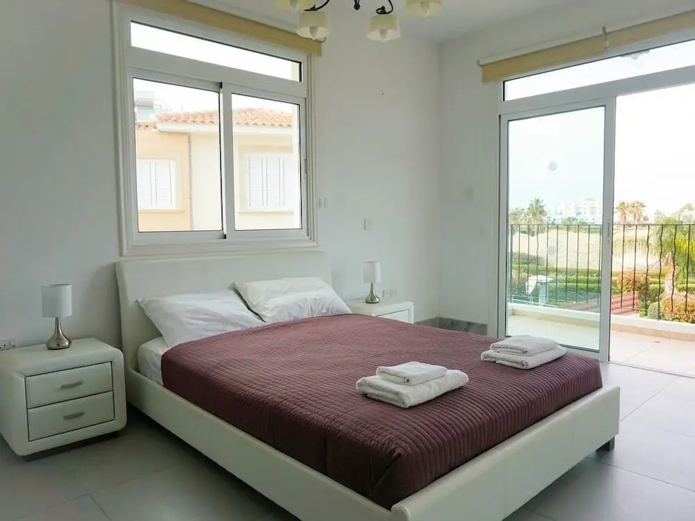 Протарас: Beach Front Bella Vista - Superb Villa 10 Min Walk To Fig Tree Bay