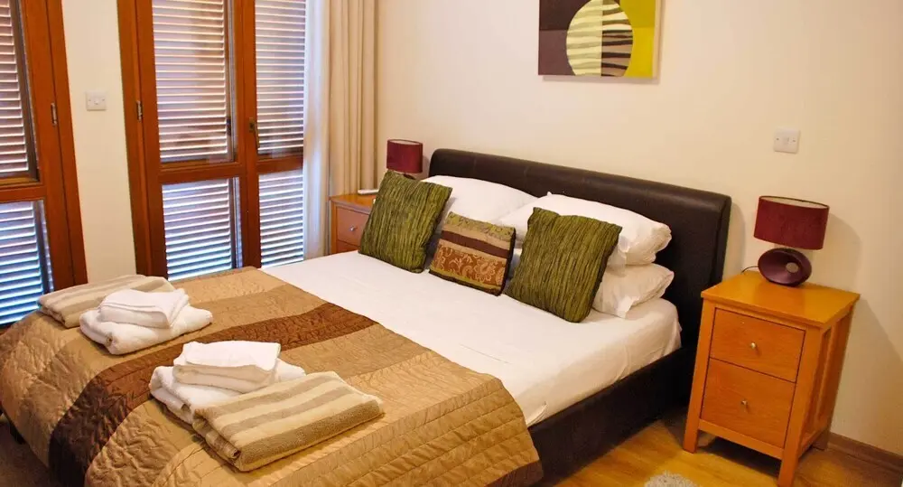 Куклия: Fantastic 3 bedroom pool side ground floor apartment 'BE01'; communal pool and resort facilities, Theseus Village on Aphrodite Hills Resort
