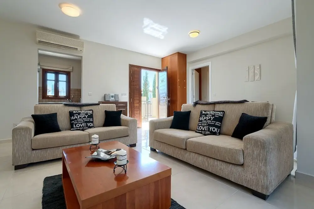 Куклия: Charming 2 bedroom apartment 'DC11' - with communal pool and resort facilities, Helios Heights village on Aphrodite Hills Resort