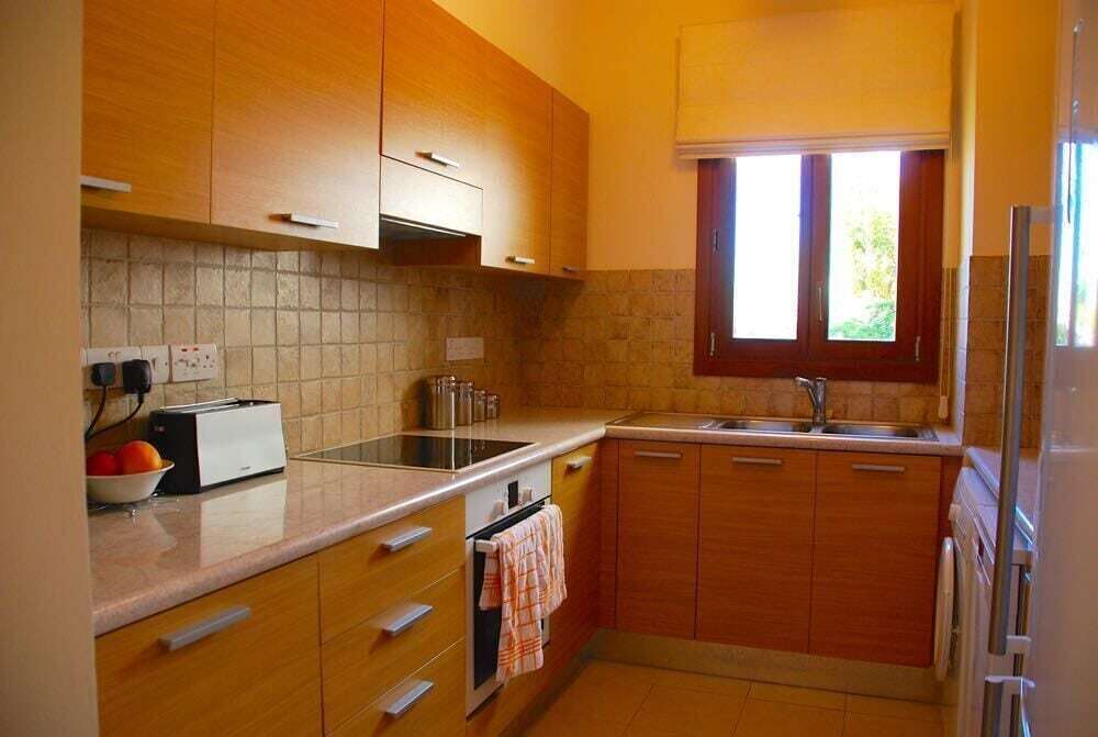 Куклия: Charming 2 Bedroom Ground Floor Apartment 'Cb01' - with Private Garden, Communal Pool And Resort Facilities, Theseus Village on Aphrodite Hill