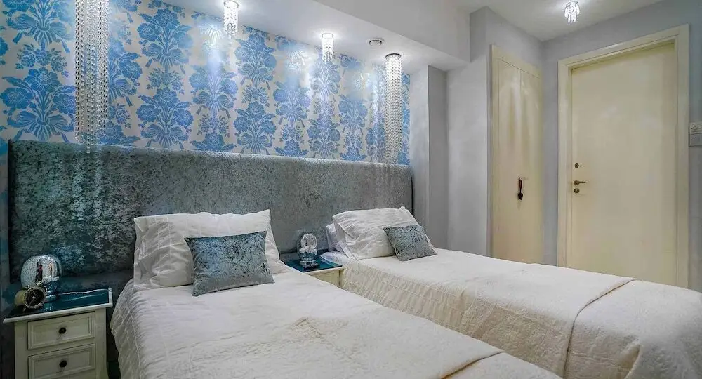 Stunning 3 bedroom villa 'JZ02' with private pool, beautiful interiors, communal pool and resort facilities, Zephyros Village, Aphrodite Hills — фото 1