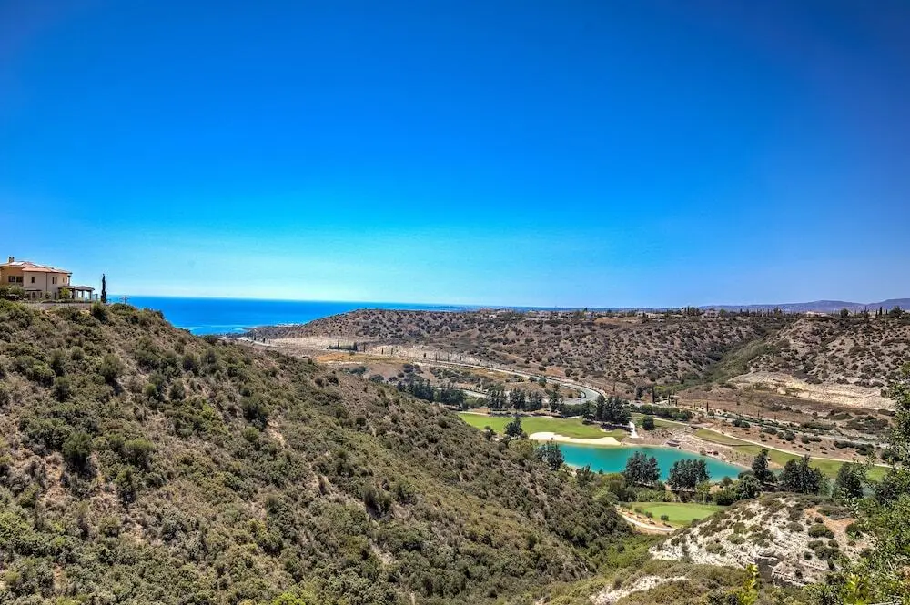 Куклия: Stunning 3 bedroom villa 'JZ02' with private pool, beautiful interiors, communal pool and resort facilities, Zephyros Village, Aphrodite Hills