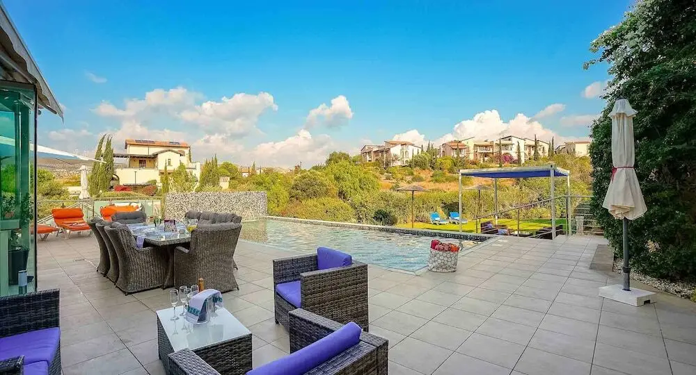 Куклия: Stunning 3 bedroom villa 'JZ02' with private pool, beautiful interiors, communal pool and resort facilities, Zephyros Village, Aphrodite Hills