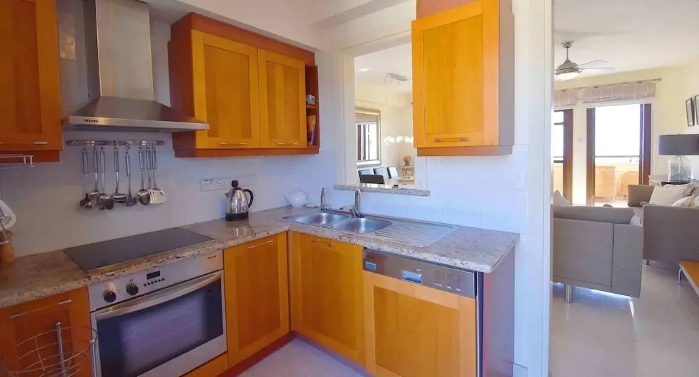 Куклия: Apartment B11 Hera