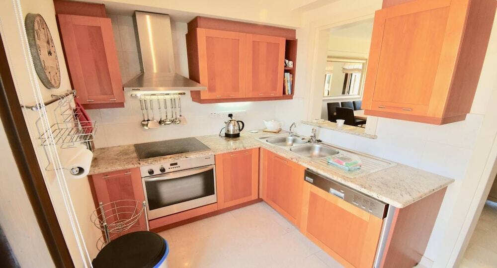 Куклия: Apartment B11 Hera