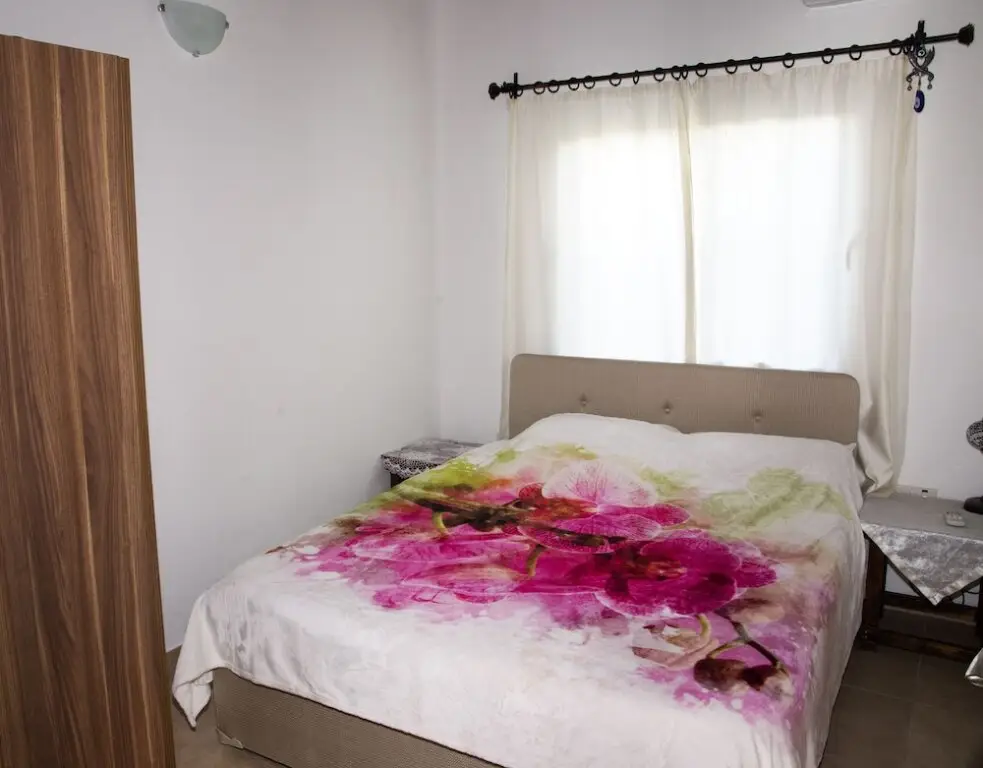 Алсанджак: Seaside House 2 Double Bedrooms With Spectacular Mountain Sea View