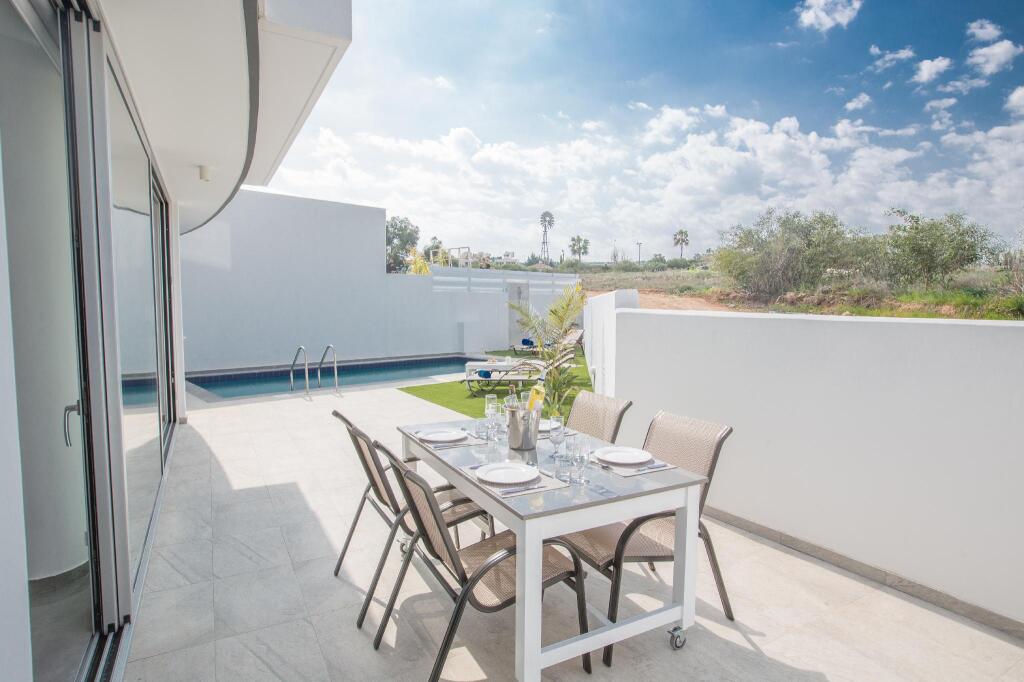 Villa Prol23, New and Modern 2bdr Protaras Villa With Pool, Close to the Beach — фото 1