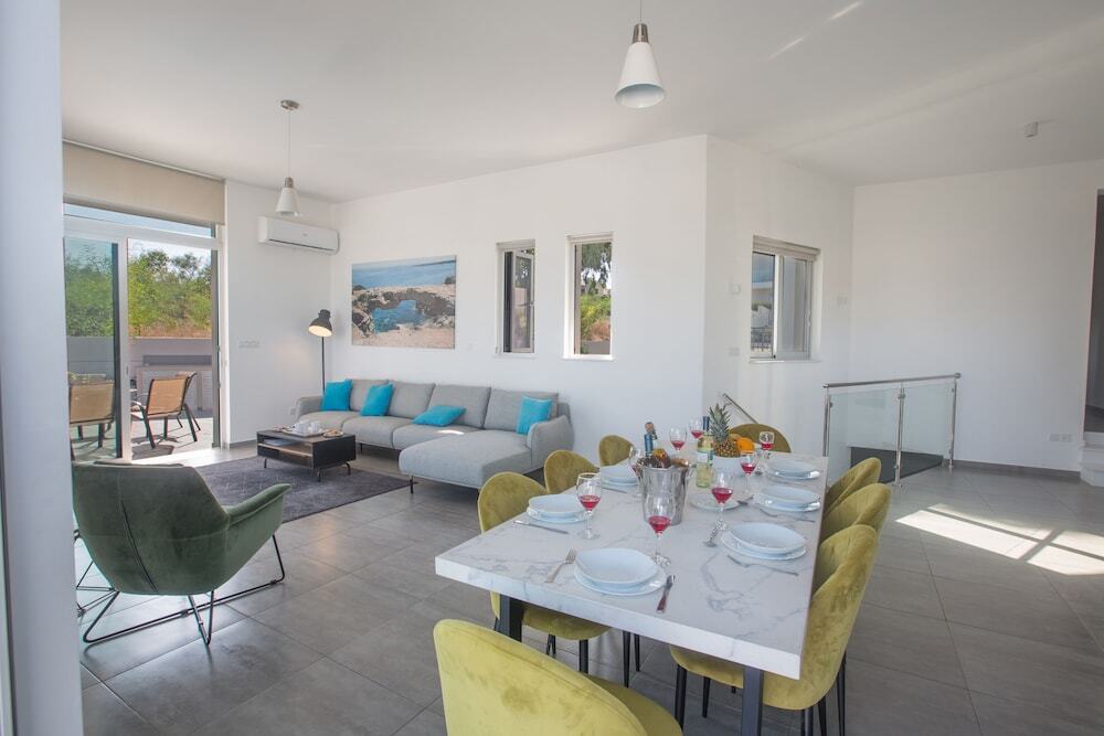 Протарас: Villa Prpo490a, Stunning 5bdr Protaras Villa With Pool, Close to the Beach