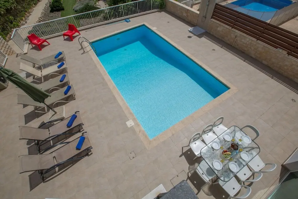 Протарас: Protaras Mesogeios Villa Me16 Beachfront Villa in Protaras Center