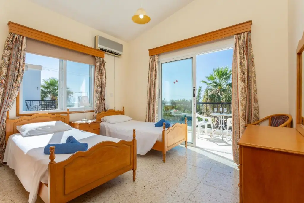 Полис Хрисохус: Argaka Sun Villa Thio Large Private Pool Walk to Beach Sea Views A C Wifi - 2147