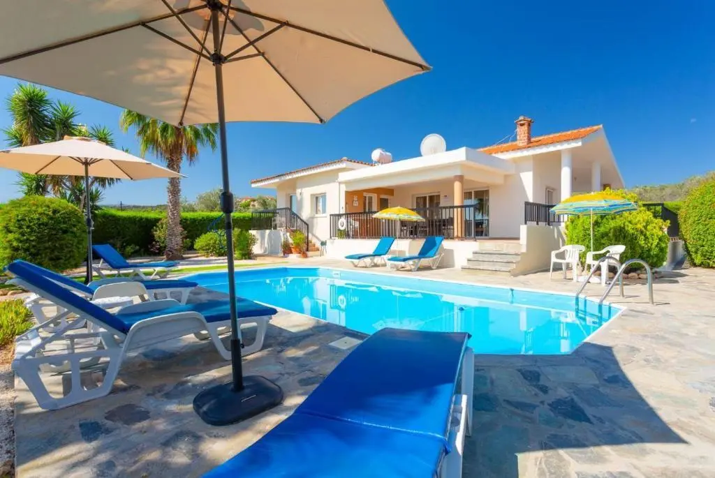 Нео Хорио: Villa Chrystalla Large Private Pool Walk to Beach Sea Views A C Wifi - 2186