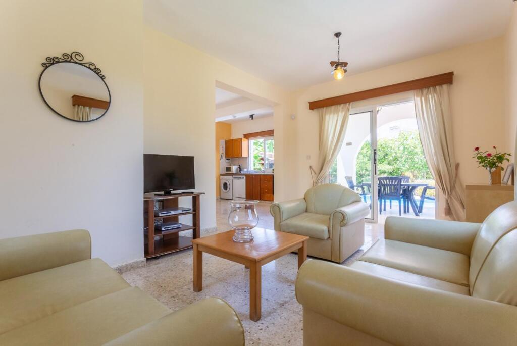 Полис Хрисохус: Sun Beach Villa Thio Large Private Pool Walk to Beach A C Wifi Car Not Required - 2840