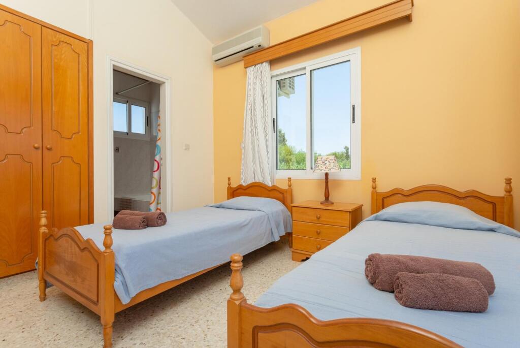Полис Хрисохус: Sun Beach Villa Thio Large Private Pool Walk to Beach A C Wifi Car Not Required - 2840