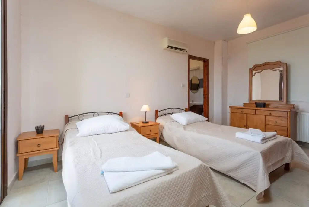 Стени: Villa Rallo Large Private Pool Sea Views A C Wifi Eco-friendly - 2961