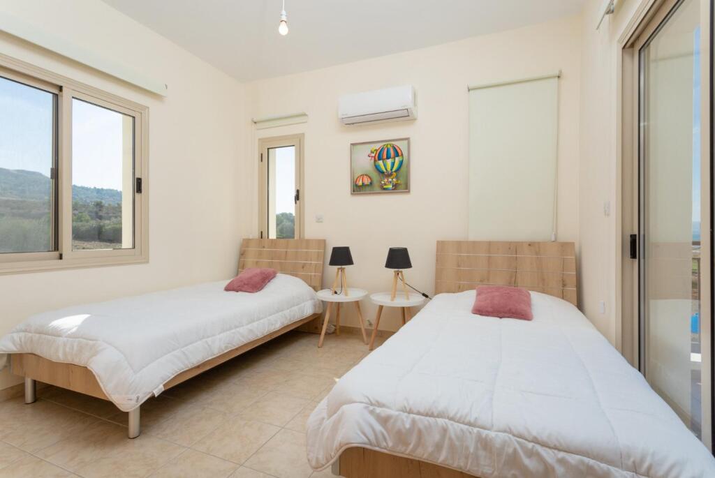 Аргака: Villa Seashore One Large Private Pool Walk to Beach Sea Views A C Wifi - 3150